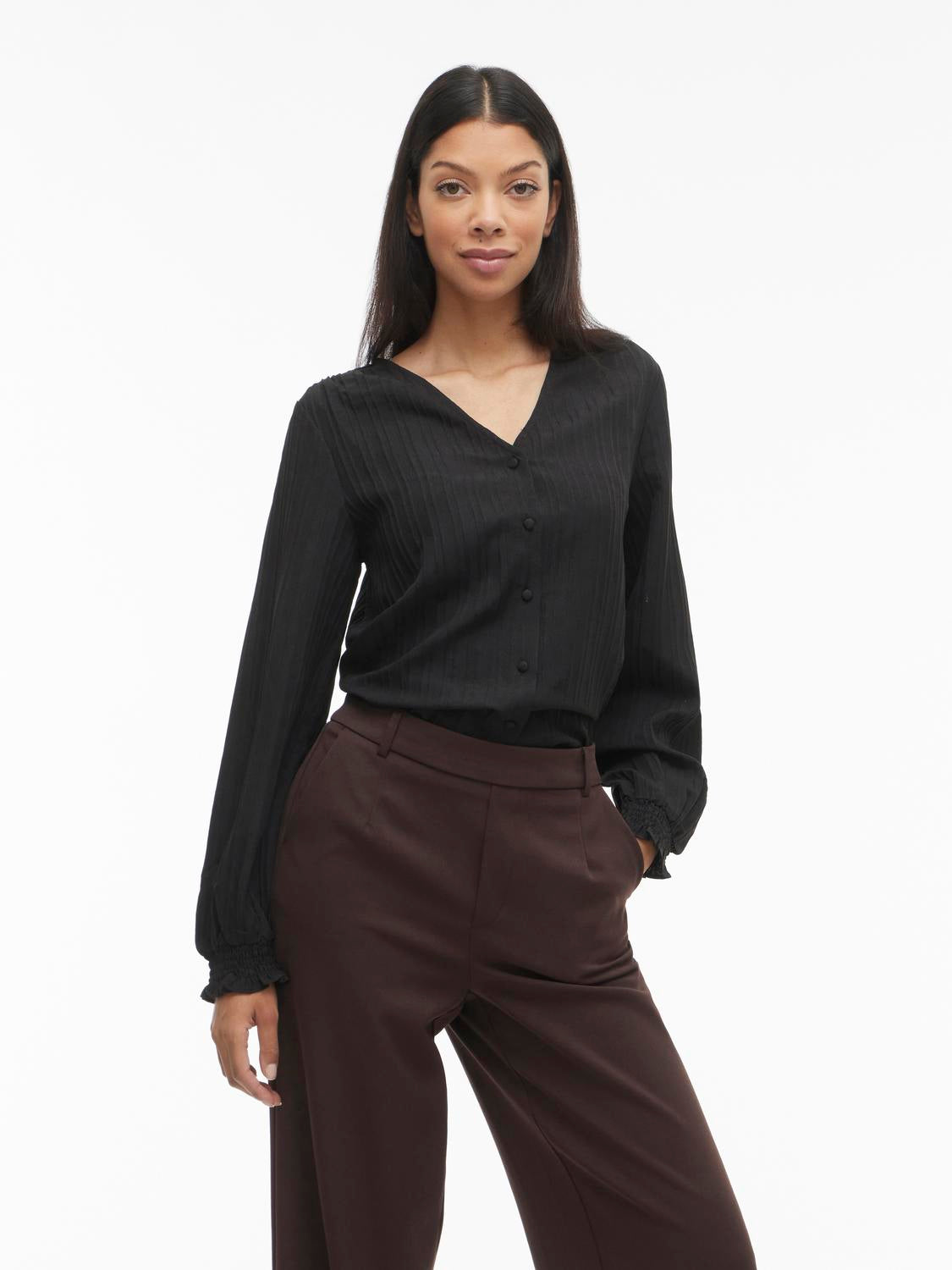 model_shot-front